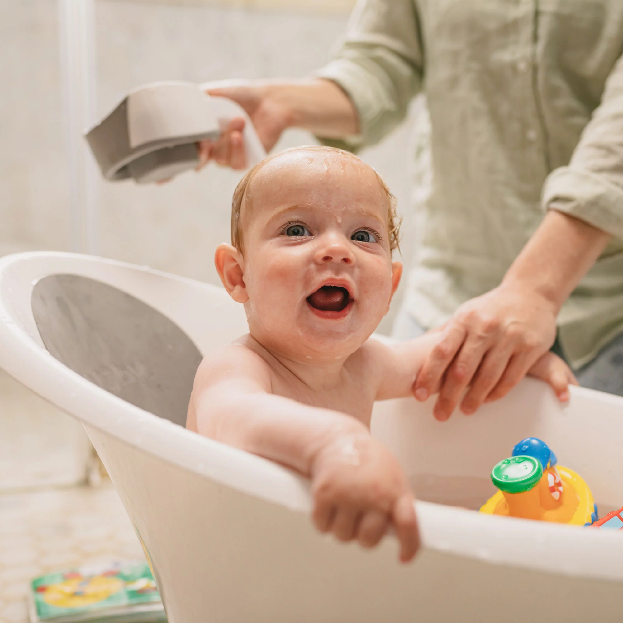 Collapsible Shampoo Rinse Cup - Image 5